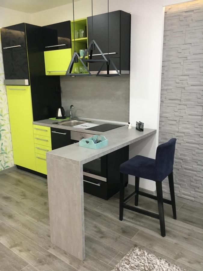 Apartman Mercedes Сегед Екстериор снимка